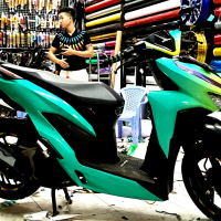 Tem trùm đổi màu xe Vario 150 tone màu cực độc
