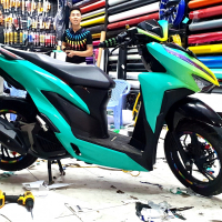 Tem trùm đổi màu xe Vario 150 tone màu cực độc