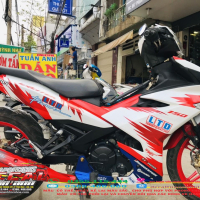 TEM EXCITER 150 TRẮNG ĐỎ PHỐI ĐẸP
