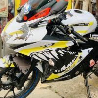 tem xe suzuki GSX R150  cá  mập trắng vàng