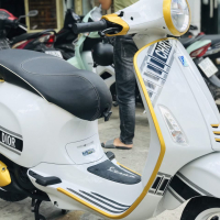 TEM VESPA CHRISTIAN DIOR