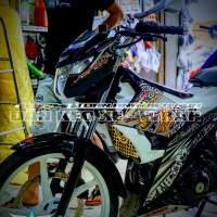 TEM SATRIA  150 HAYABUSA   ĐEN TRẮNG