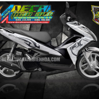 TEM TRUM AIR BLADE 125  đen trắng đơn giản