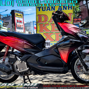 tem-trum-airblade-125-2019-do-den-chuyen-sac-cu-dep