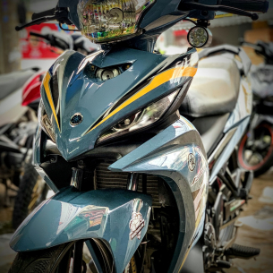 tem-xe-exciter-135-mau-xanh-xi-mang