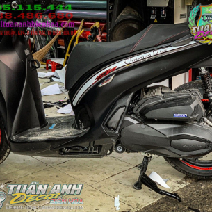 tem-roi-honda-sh-350i-2022-dior-den-trang