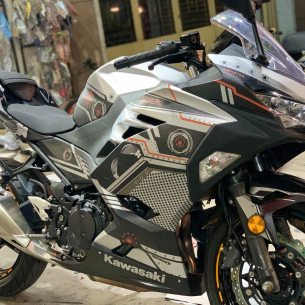 tem-trum-cao-cap-nhonm-xuoc-cho-ninja-400r