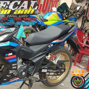 tem-xe-winner-150-bmw-thiet-ke-bmw-peformance-den-xanh