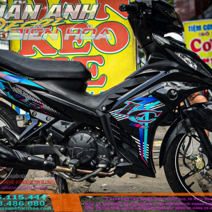 tem-roi-yamaha-lc-135-xanh-den-2022