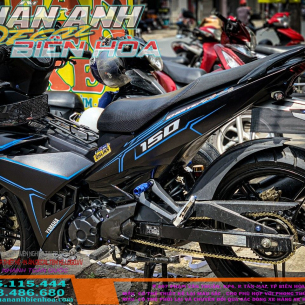 tem-exciter-150-den-chi-xanhnet-dep-thanh-lich