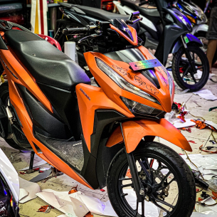 dan-doi-mau-nhom-xuoc-cam-cho-vario-150
