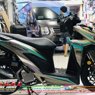 tem-trum-vario-vang-cat-ket-hop-tem-xanh-nhom-mo