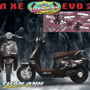 vinfat-evo-200-tem-roi-de-thuong-xe-den-tem-hong-trang