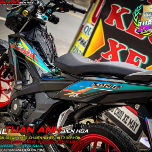 tem-roi-xe-sonic-150-decal-crom