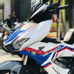 tem-xe-winner-x-trang-xanh