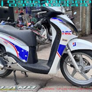 dan-trang-camay-sh-y-len-tem-roi-the-thao-pha-cach