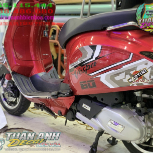 tem-vespa-martinni-cung-gac-chan-sau-bao-ve-choa-xinhan-kieu-den-vespa