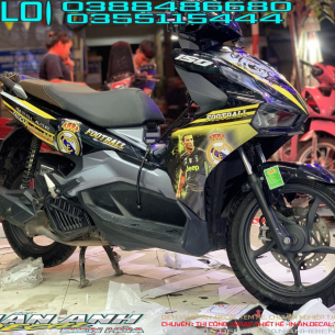 cuc-hot-voi-bo-tem-roi-than-tuong-cr7-vang-den-cho-ab-2022-150