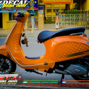 wrap-tem-gucci-cuc-de-thuong-tai-decal-tuan-anh-bien-hoa