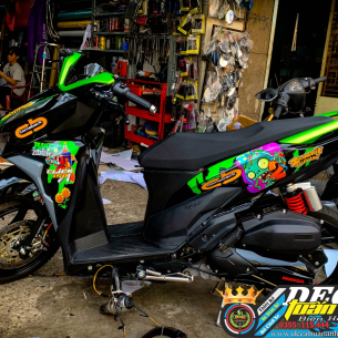 tem-vario-150-zombie-xanh-den