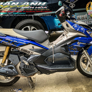 tem-trum-airblade-125-2016-2019-xanh-den-bac