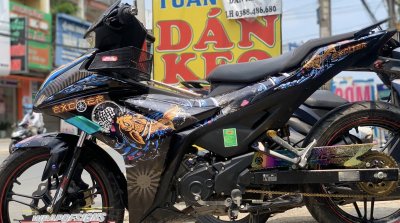 tong-hop-cac-mau-tem-xe-yamaha-exciter-155-xanh-den-bac-cuc-dep-tai-decal-tuan-anh-bien-hoa
