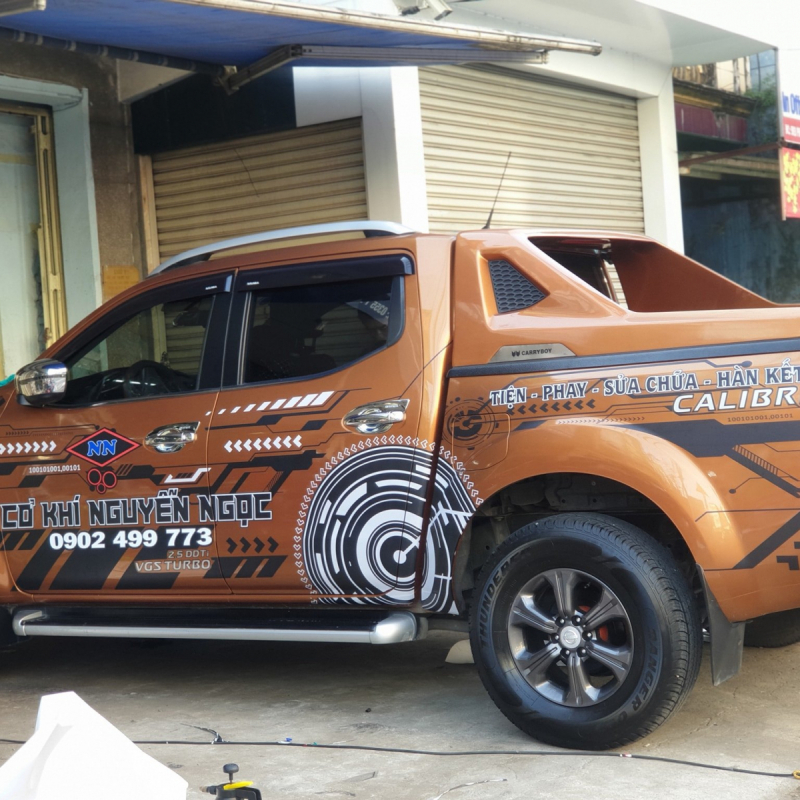 Decal xe bán tải Nissan Navara
