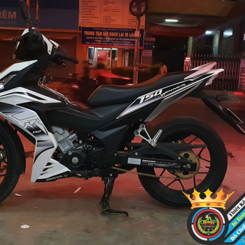 TEM XE WINNER 150 -M- TEM XE THIẾT KẾ DUCATI TRẮNG ĐEN