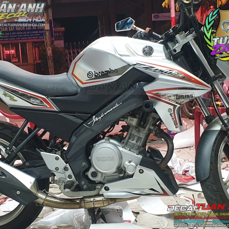 TEM TRÙM FZ 150 CANDY  XÁM BẠC ĐỎ