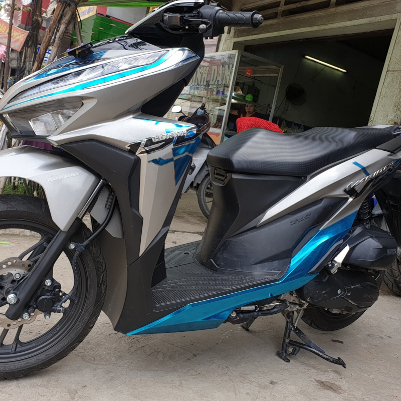 Tem crôm xe Vario 150