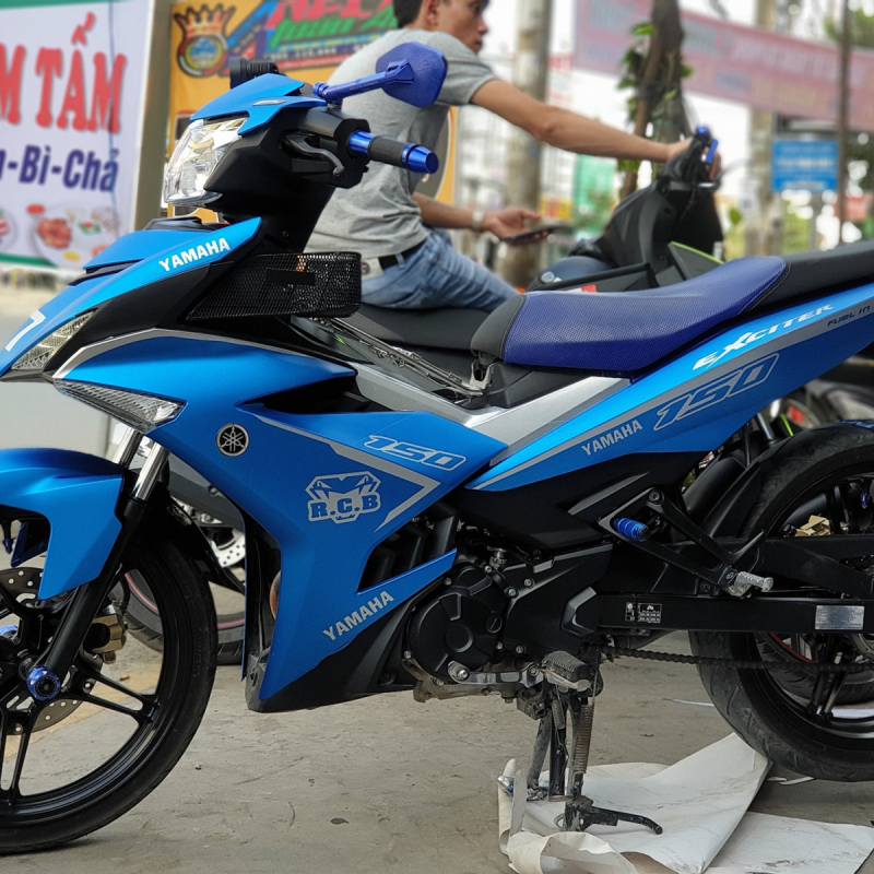 Tem xe Exciter 150 nhôm cực xinh.