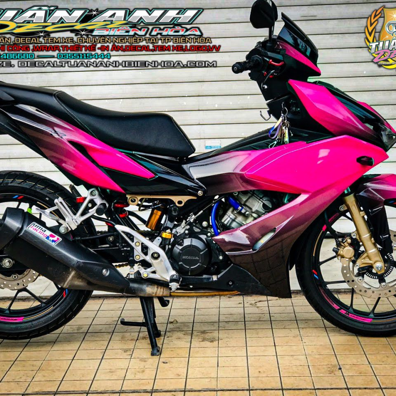 WINER X DÁN 2 MÀU  HỒNG ĐEN  THẬT ĐẸP CÙNG HOTGIRK BIÊN HÒA