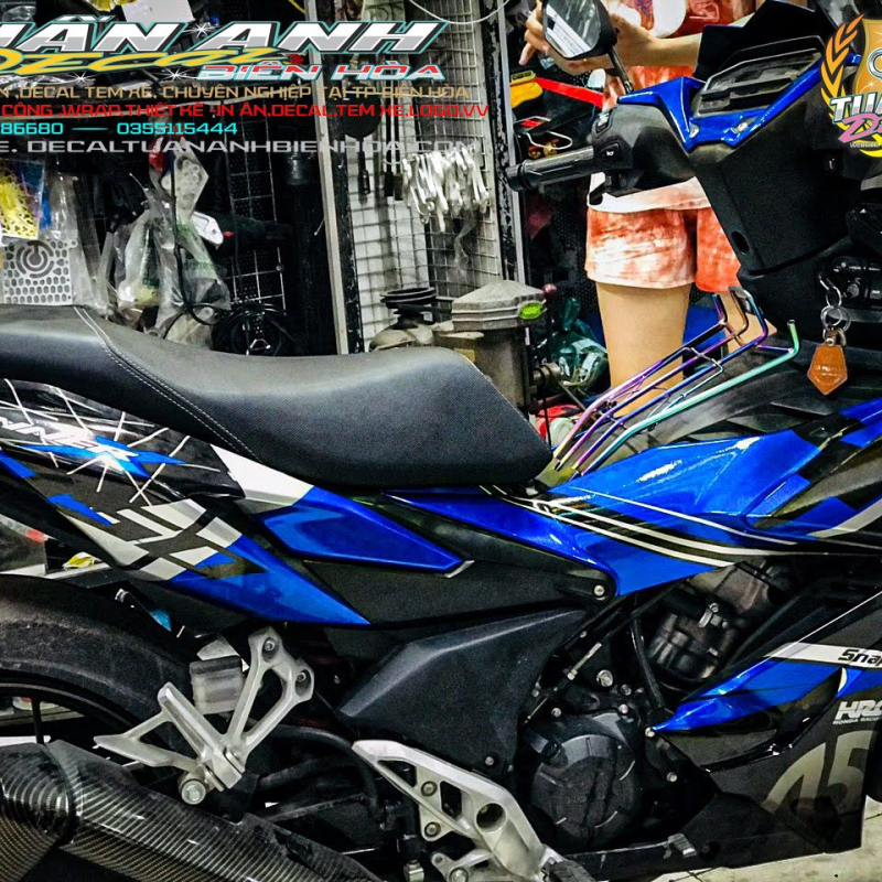 Tem  Xanh Đen Winner X-150 - mẫu Brembo