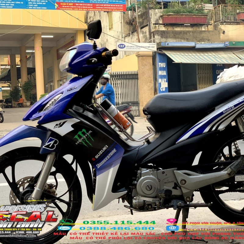 tem susuki axelo monster xanh trắng đen