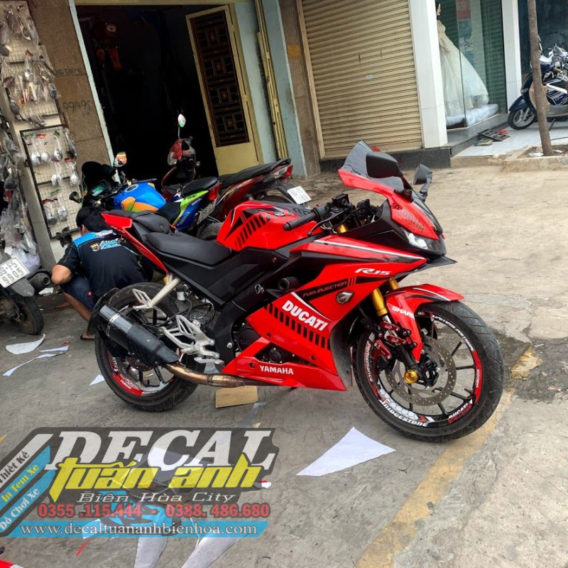 Tem xe Yamaha R15 Ducati đỏ đen