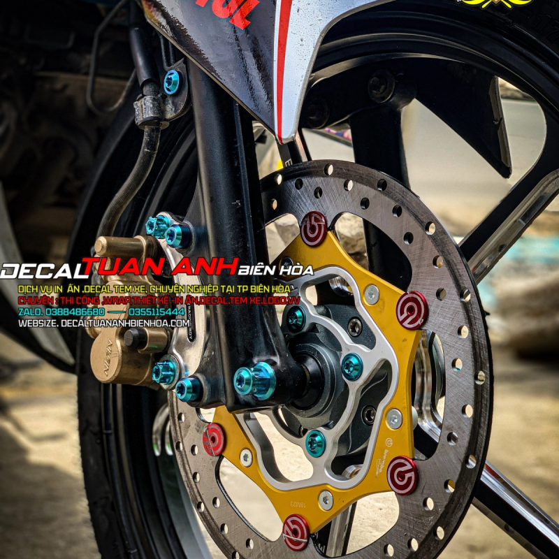 MÂM CNC XMO  DĨA BREMBO . ỐC TITAN NIUM GR5 CHO EXCITER  135