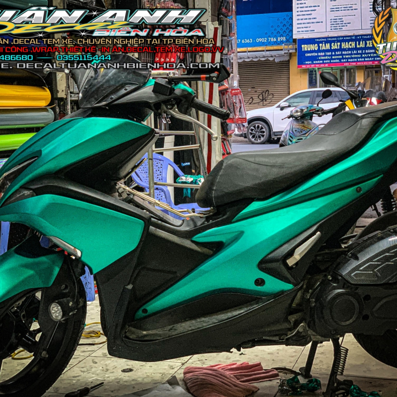 TEM XE NVX – 068 – THIẾT KẾ XANH NGỌC BÍCH NHÔM XƯỚC
