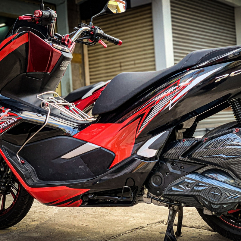 TEM XE PCX  ĐỎ ĐEN